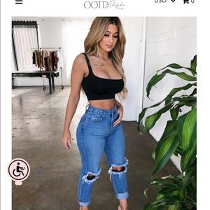 Ootd fash high rise mom jeans.